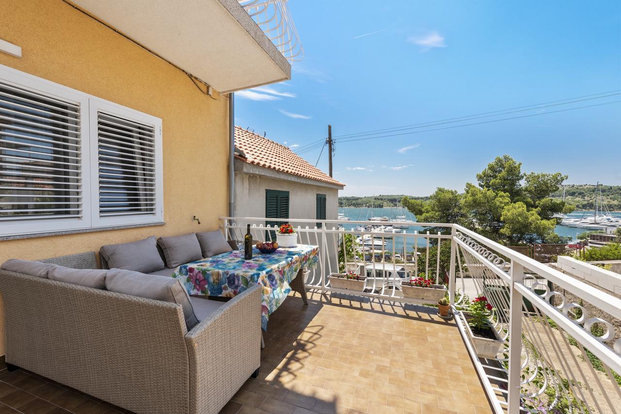 Apartments Tara, Sibenik - Mandalina Exterior photo